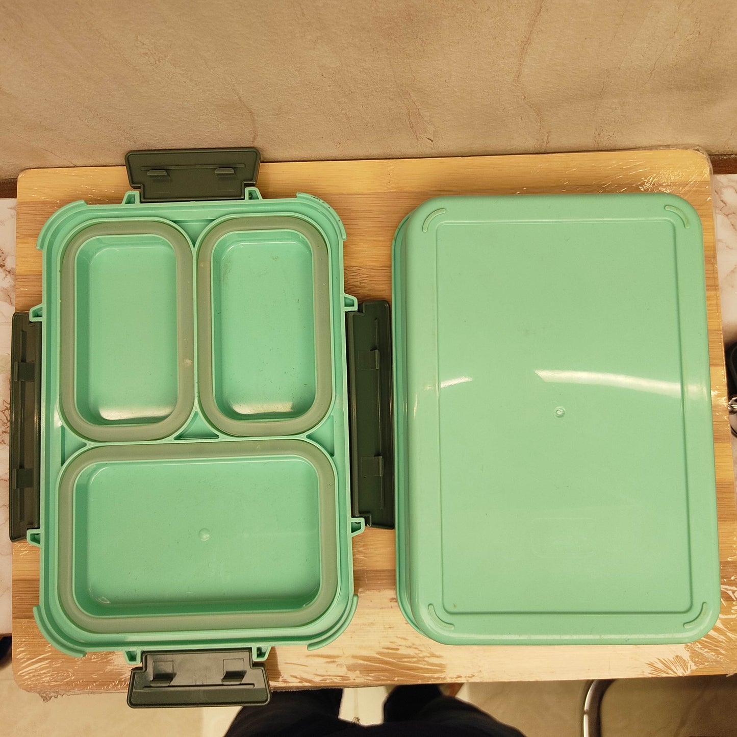 Premium Stainless Steel Lunch Box with Leakproof Lid Durable Food Storage Container for School Office Travel Compact Easy to Carry Reusable Hygienic Meal Box Daily