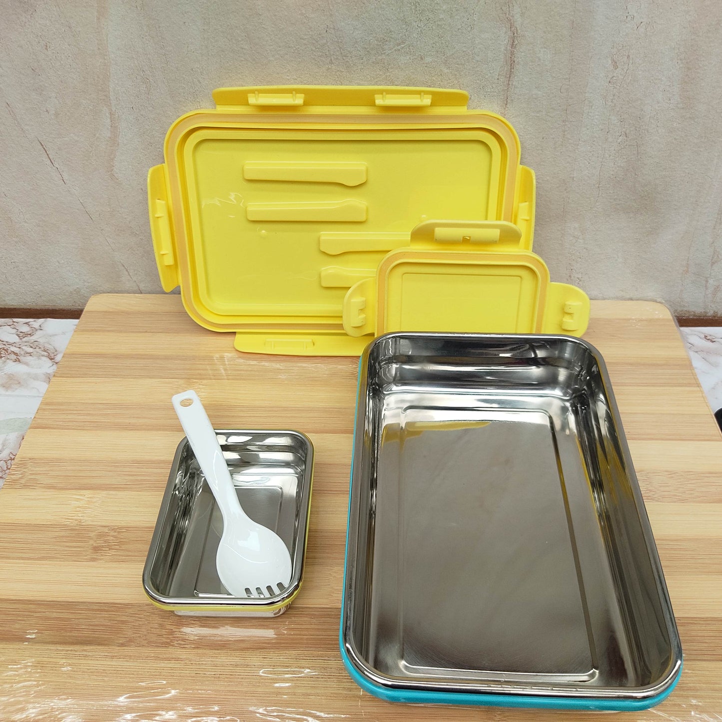 LUNCH BOX