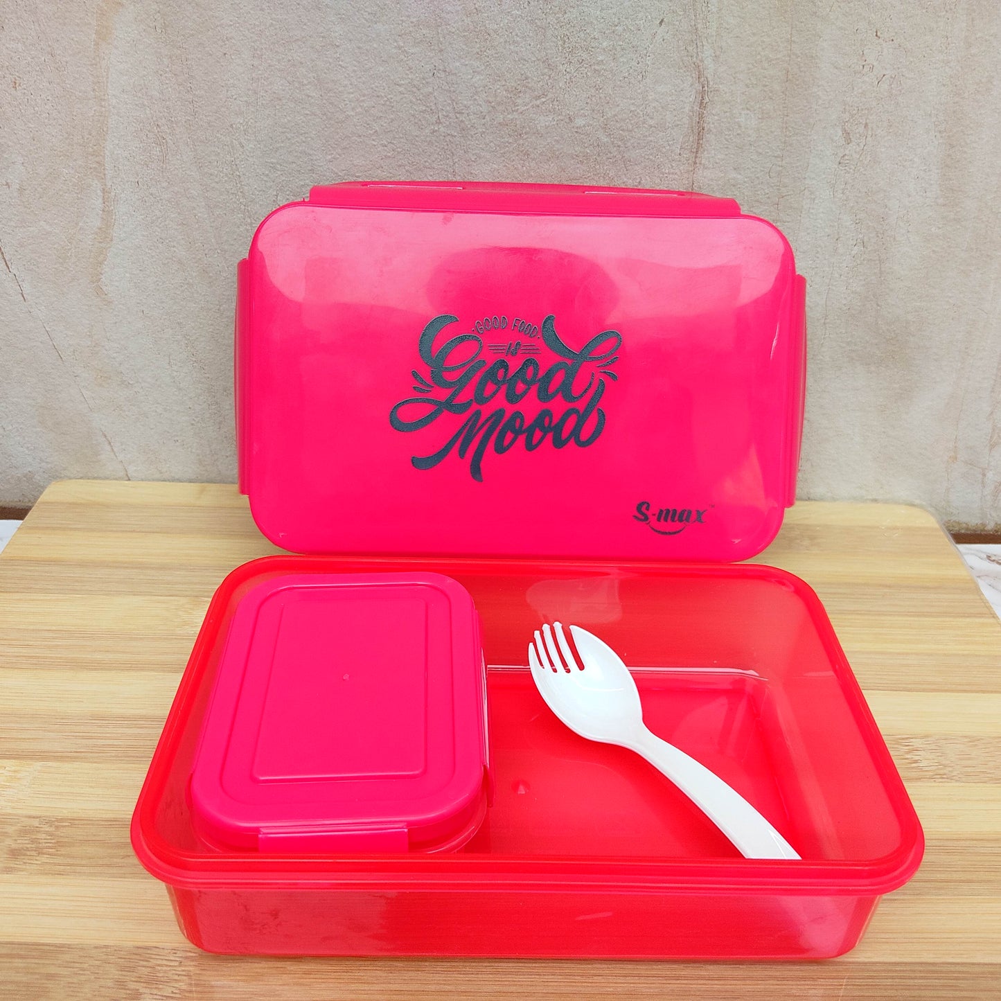 Plastic Lunch Box with Water Bottle Set for everyday use. durable, lightweight this lunch box keeps meals organized while the matching water bottle ensures easy hydration. Ideal for school, office, travel, and picnics. Compact design, easy to carry,