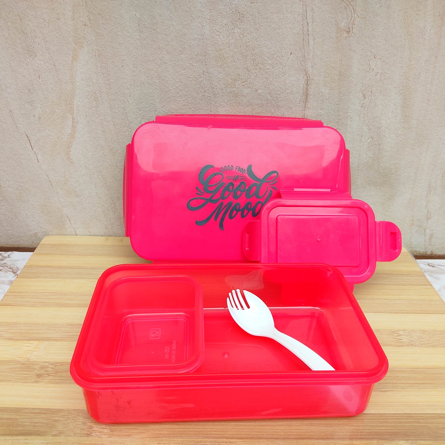 Plastic Lunch Box with Water Bottle Set for everyday use. durable, lightweight this lunch box keeps meals organized while the matching water bottle ensures easy hydration. Ideal for school, office, travel, and picnics. Compact design, easy to carry,
