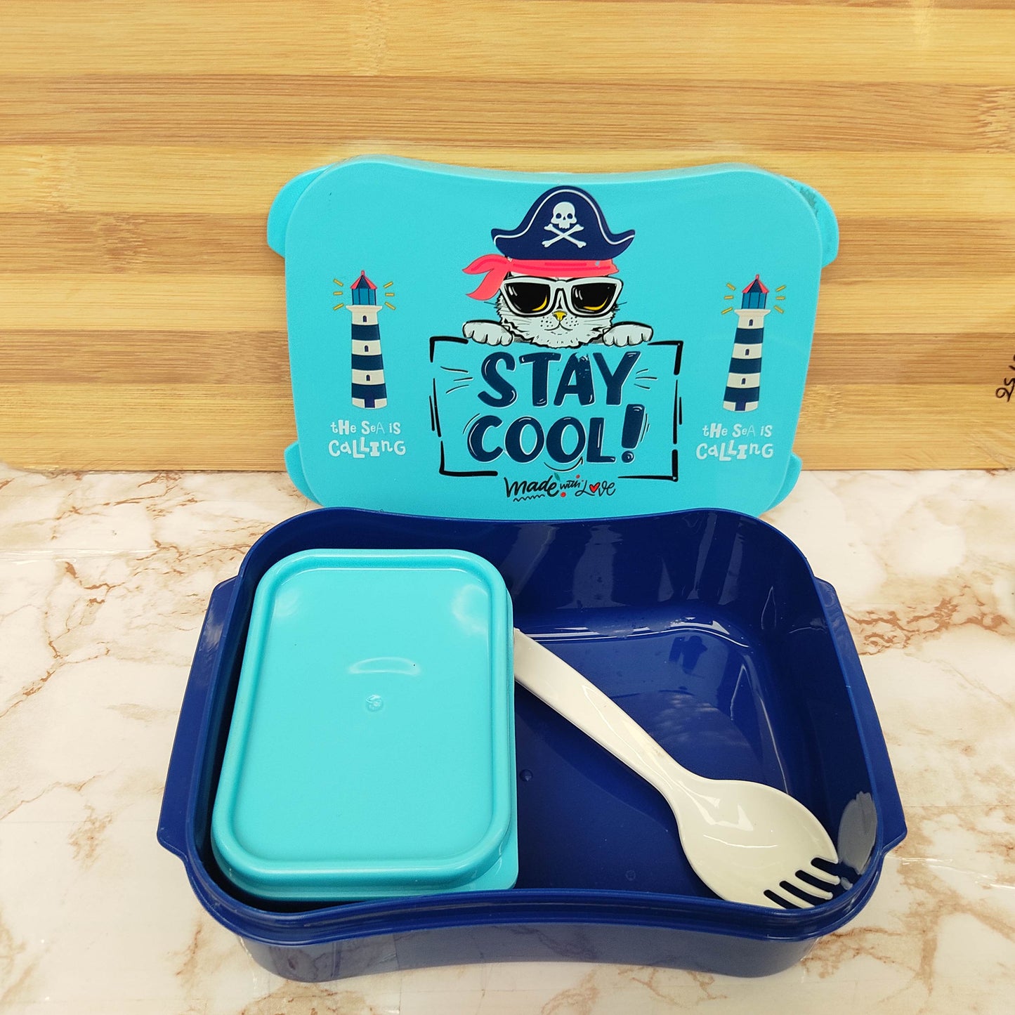 Plastic Lunch Box with Spoon Leak-Resistant Food Storage Container for Office, School and Travel Easy to Clean Locking Lid, Kids and Adults, Ideal for Snacks, Lunches and Fresh Homemade Meals with Convenient Portion Control and Organization